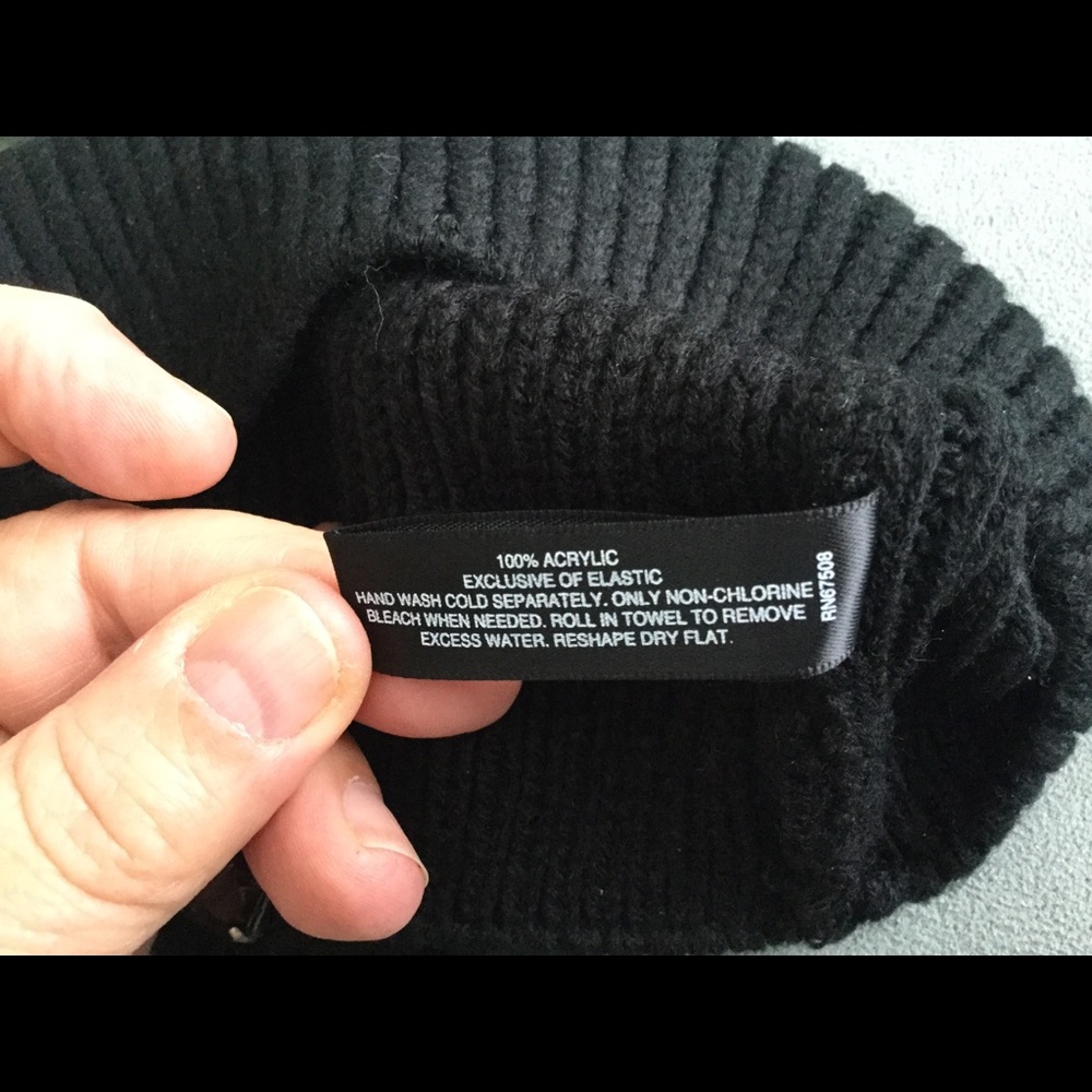 NWOT Gem embellished Hat and mittens - One Size - Picture 4 of 5